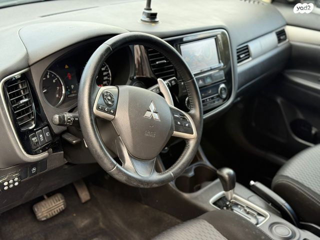 מיצובישי אאוטלנדר