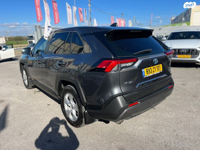 טויוטה RAV4