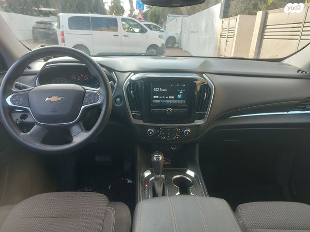 שברולט טראוורס