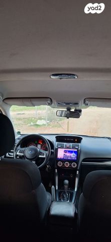 סובארו פורסטר