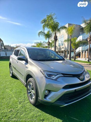 טויוטה RAV4