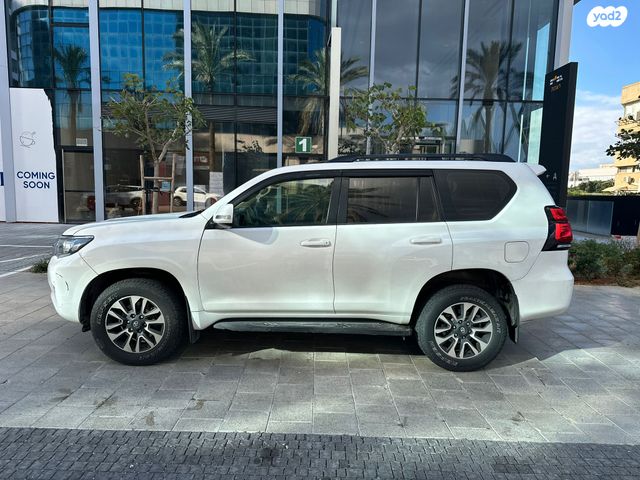 טויוטה לנד קרוזר