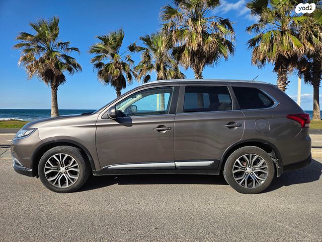 מיצובישי אאוטלנדר