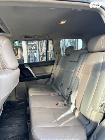 טויוטה לנד קרוזר