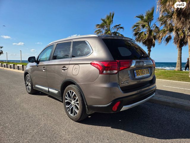 מיצובישי אאוטלנדר