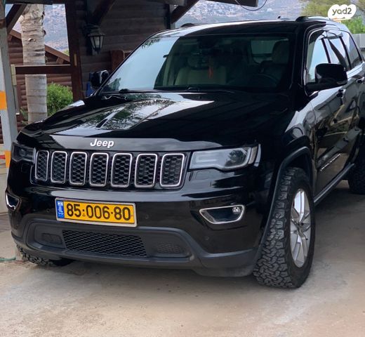 מודעת רכב ג'יפ גרנד צ'ירוקי