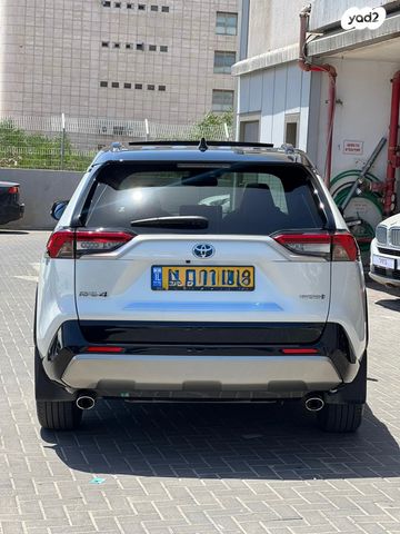 טויוטה RAV4