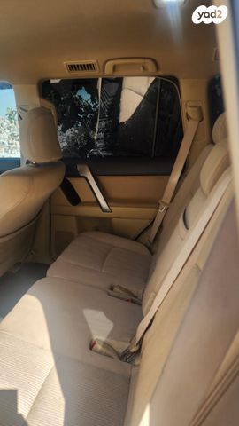 טויוטה לנד קרוזר