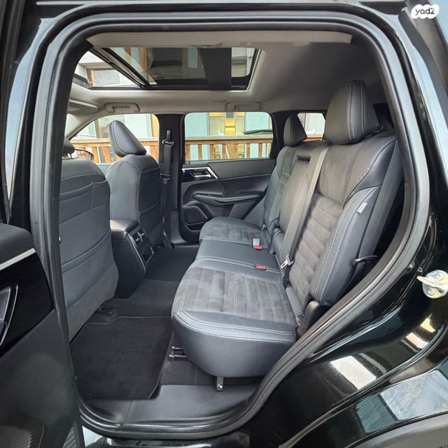 מיצובישי אאוטלנדר