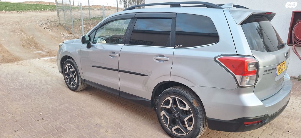 סובארו פורסטר