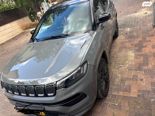 מודעת רכב ג'יפ קומפאס