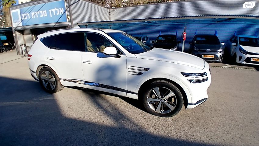 מודעת רכב ג'נסיס GV80