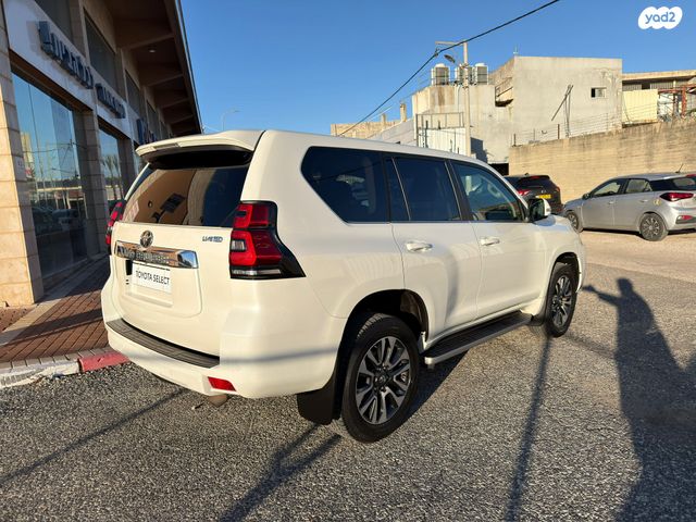 טויוטה לנד קרוזר