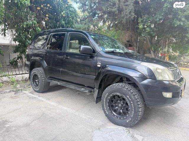 טויוטה לנד קרוזר