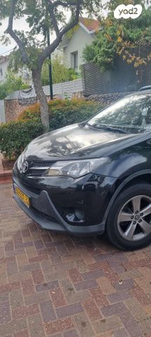 טויוטה RAV4