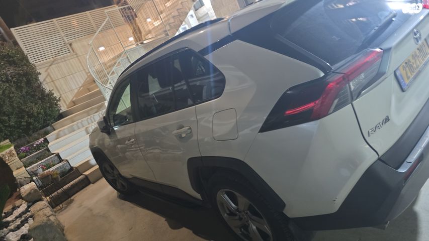 מודעת רכב טויוטה RAV4