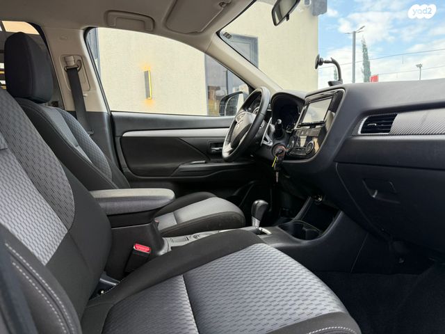 מיצובישי אאוטלנדר