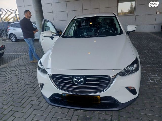 מודעת רכב מאזדה CX-3