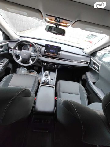 מיצובישי אאוטלנדר