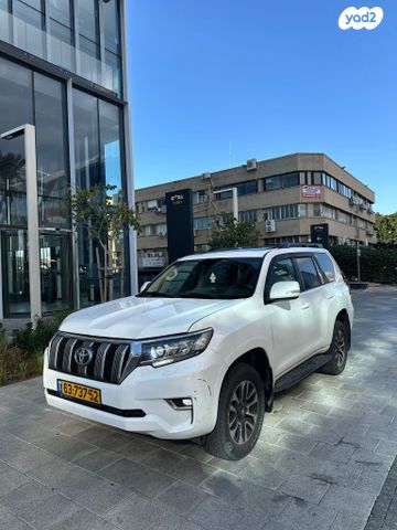 טויוטה לנד קרוזר