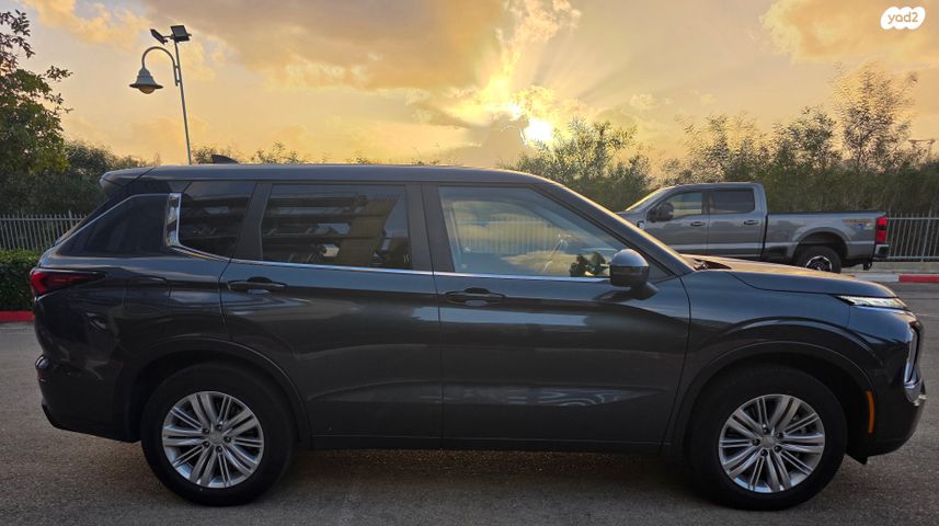 מיצובישי אאוטלנדר