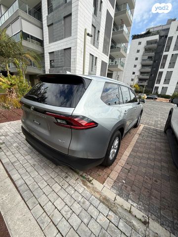 טויוטה גראנד היילנדר