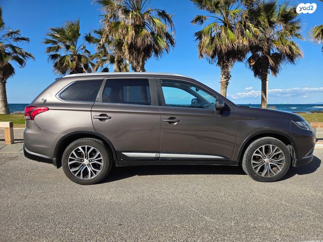 מיצובישי אאוטלנדר