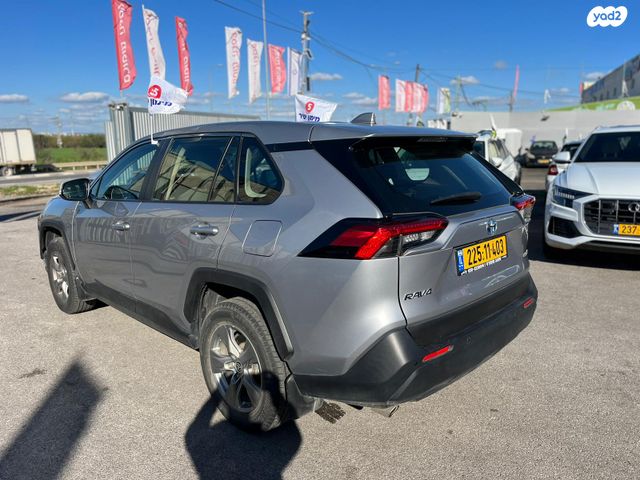 טויוטה RAV4