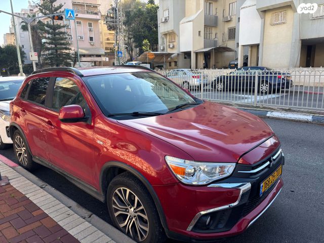 מודעת רכב מיצובישי ASX