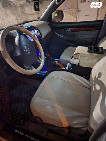 טויוטה לנד קרוזר