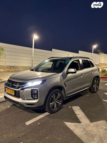 מודעת רכב מיצובישי ASX