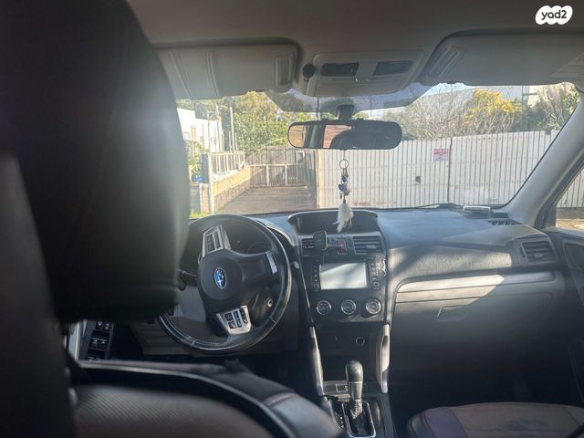 סובארו פורסטר