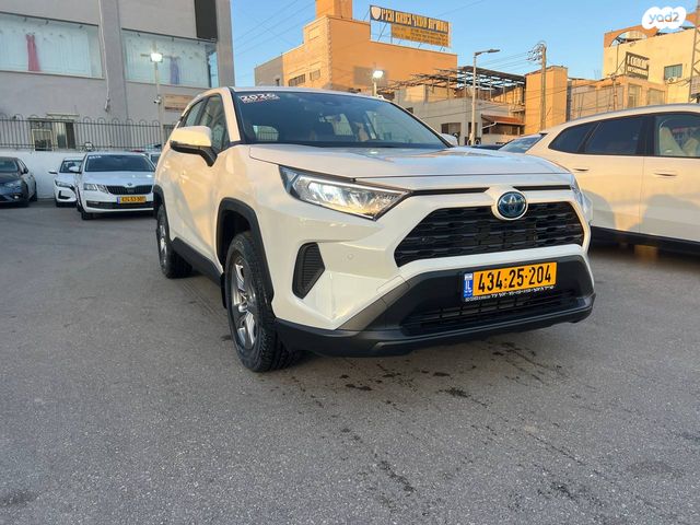 מודעת רכב טויוטה RAV4