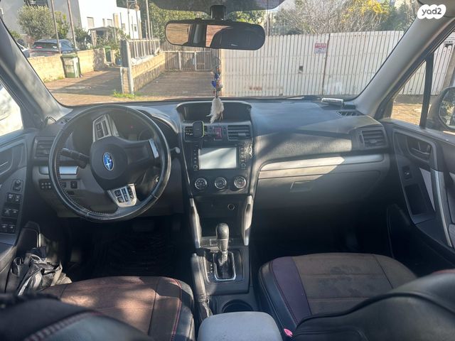 סובארו פורסטר