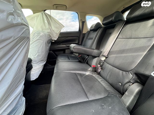 מיצובישי אאוטלנדר