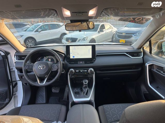 טויוטה RAV4