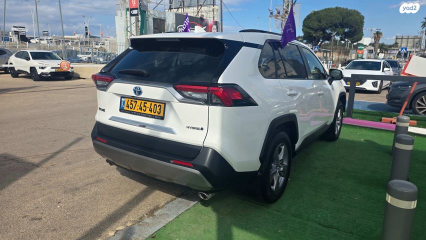 מודעת רכב טויוטה RAV4