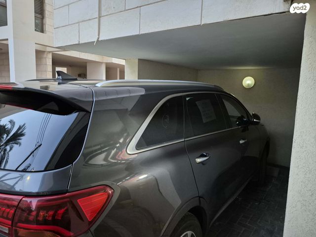 מודעת רכב קיה סורנטו