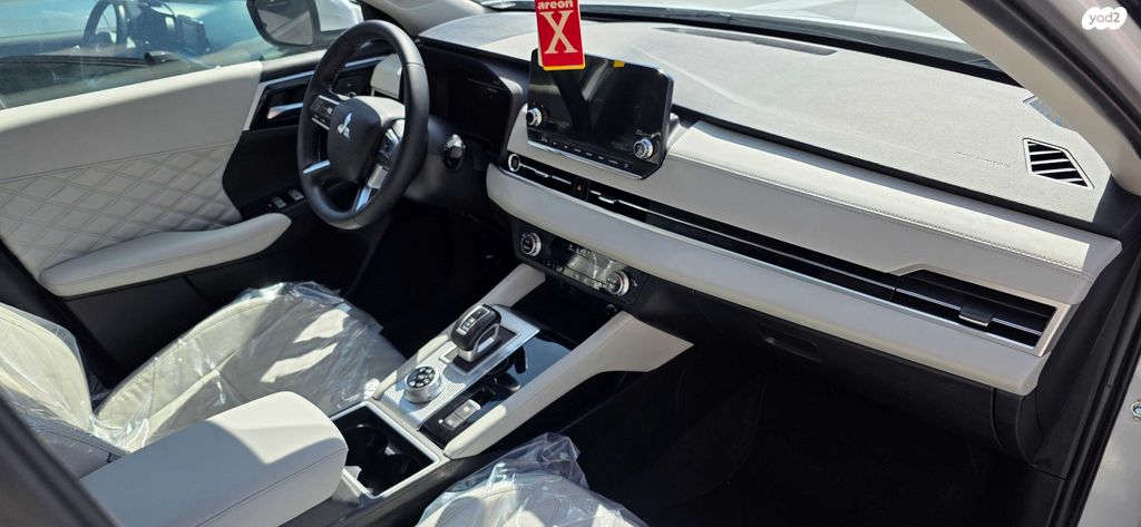 מיצובישי אאוטלנדר