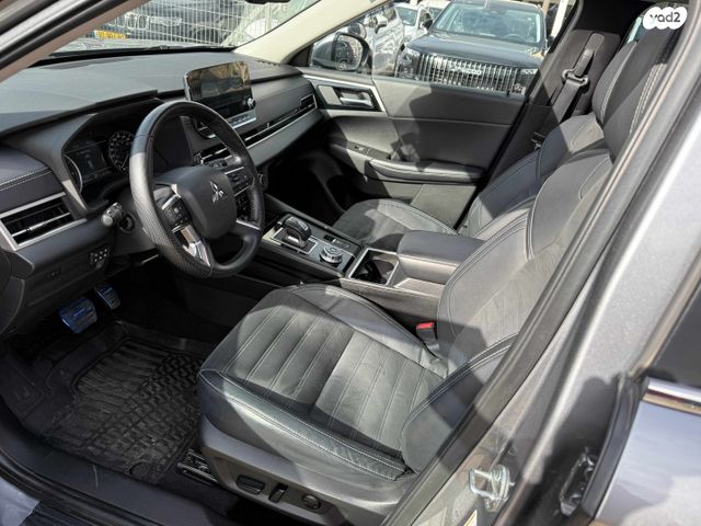 מיצובישי אאוטלנדר