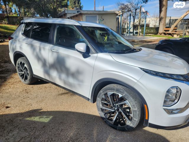 מיצובישי אאוטלנדר