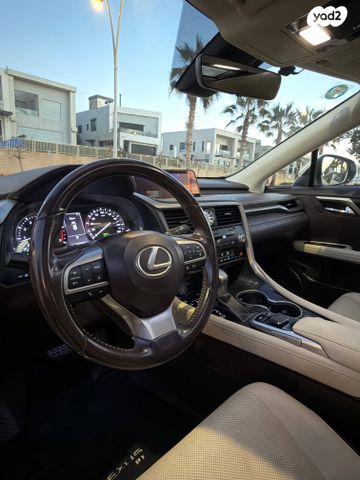 לקסוס RX