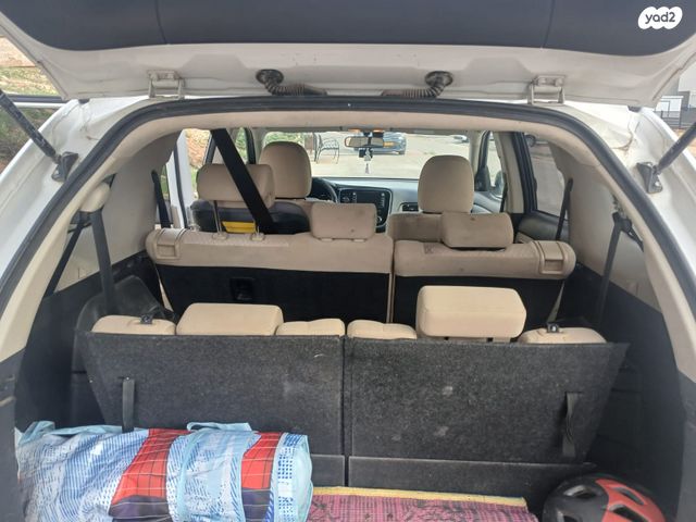 מיצובישי אאוטלנדר