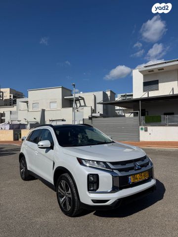 מודעת רכב מיצובישי ASX