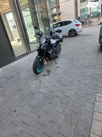 ימאהה MT-09 Y-AMT