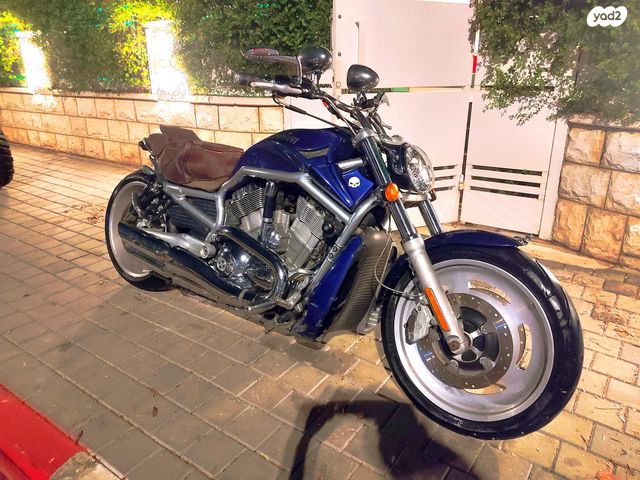 מודעת רכב הרלי דיווידסון V-Rod 1250