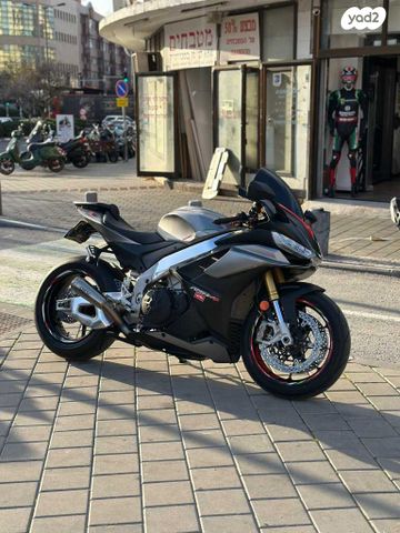 מודעת רכב אפריליה RSV4R