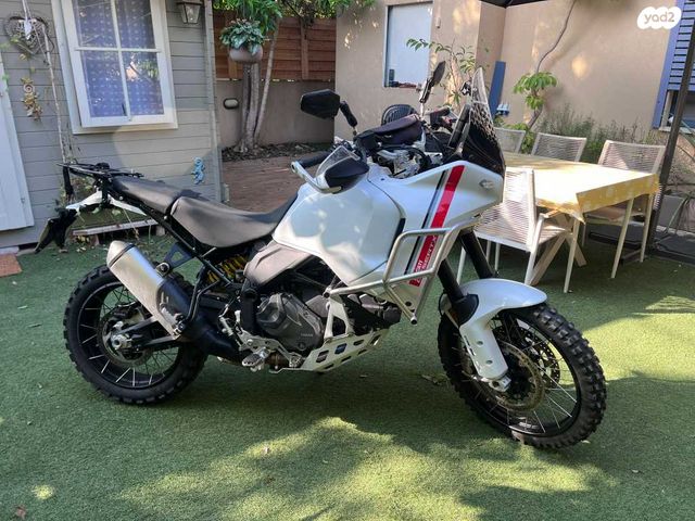 דוקאטי Desert X 