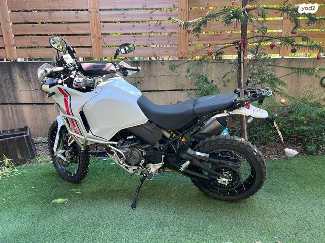 דוקאטי Desert X 