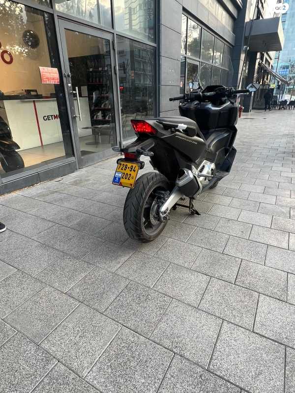 הונדה פורזה 750